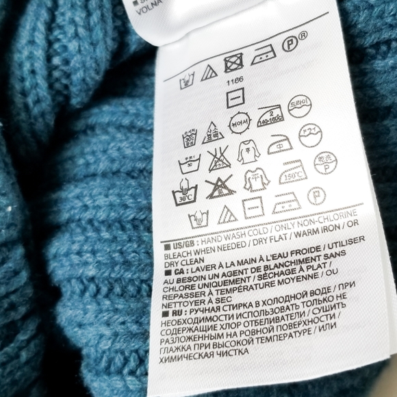 Gap Chunky Cable Knit Crew Sweater - Picture 5 of 5